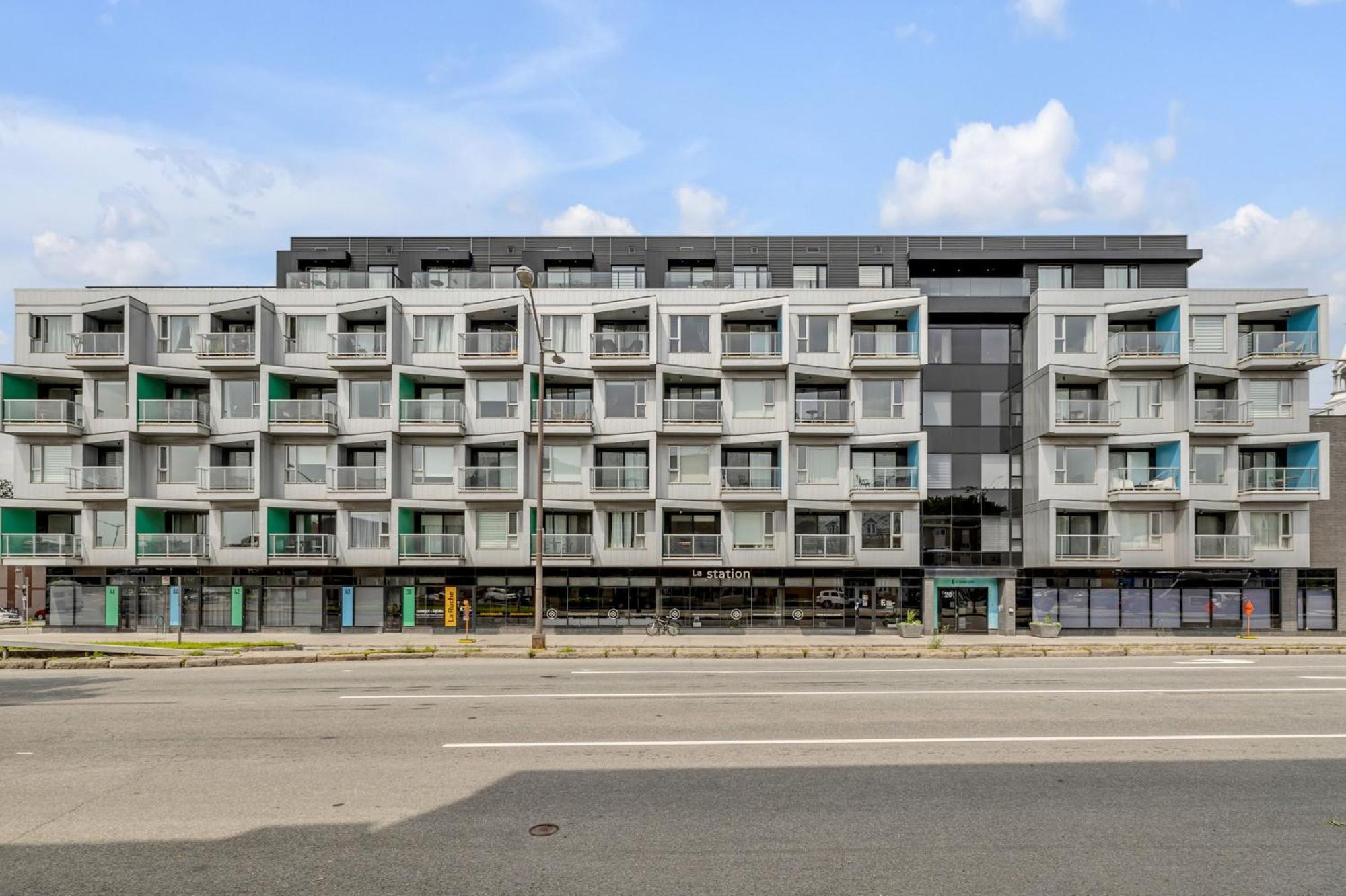 Initial / Wave + Parking / Centre-Ville De Quebec Exterior foto